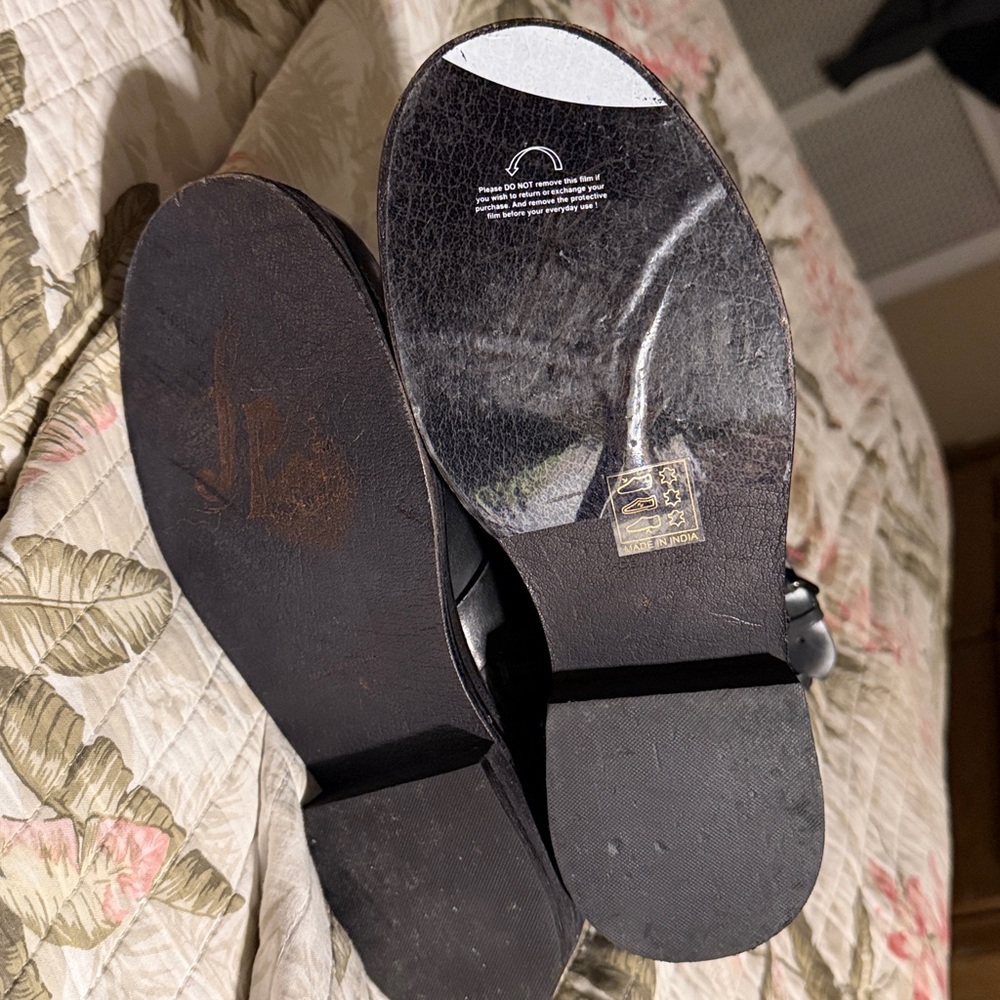 Free People Billie Buckle Boots Size 7. - Picture 5 of 11